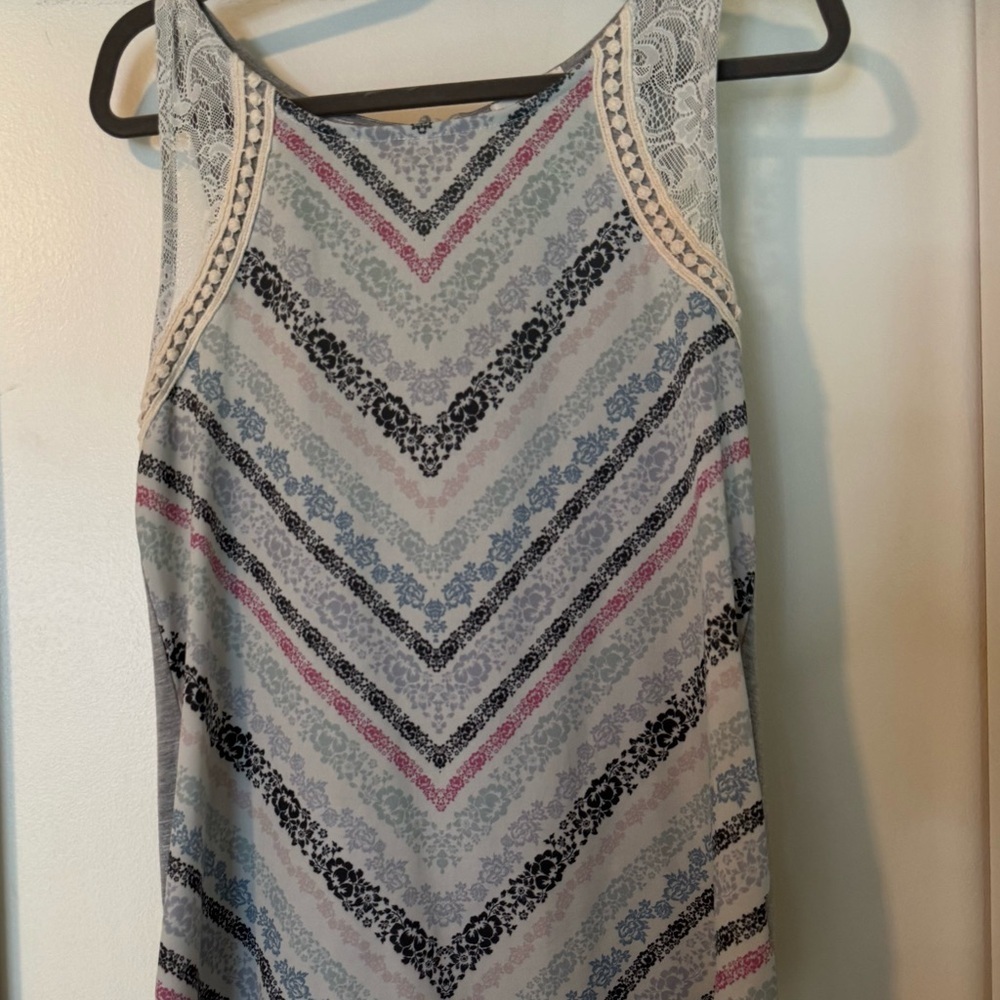 Maurices Women’s Lace Trim Chevron Tank Top Gray Black Pink
